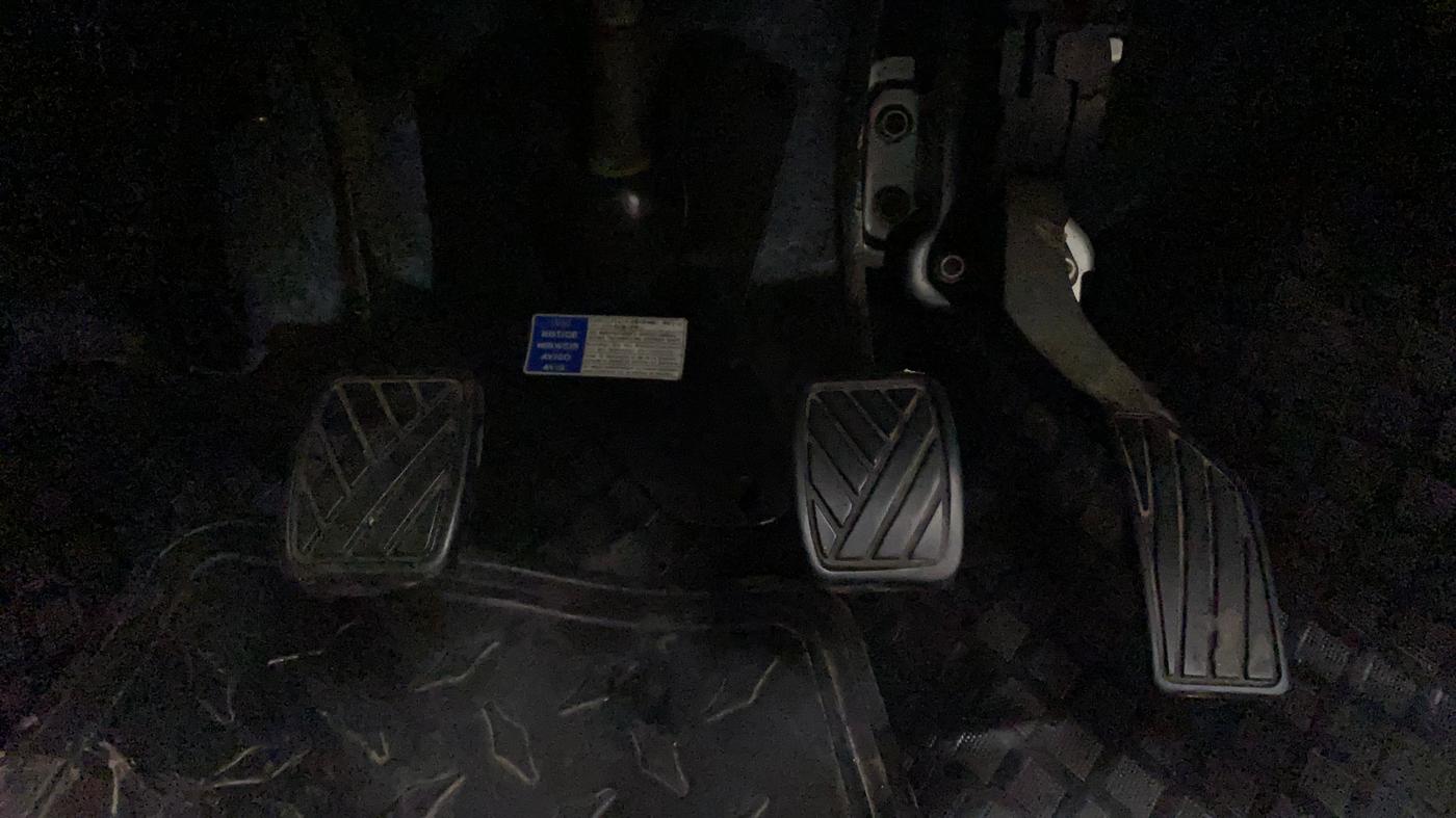 2017 Maruti Swift VXI O, Petrol, Manual, 38,195 km, Pedals