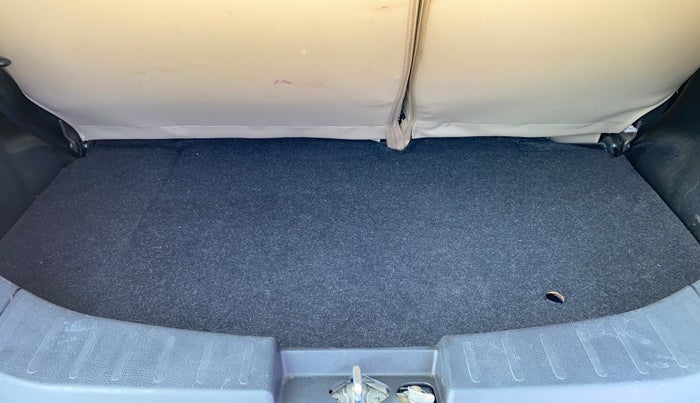 2017 Maruti Wagon R 1.0 VXI, Petrol, Manual, 27,223 km, Boot Inside