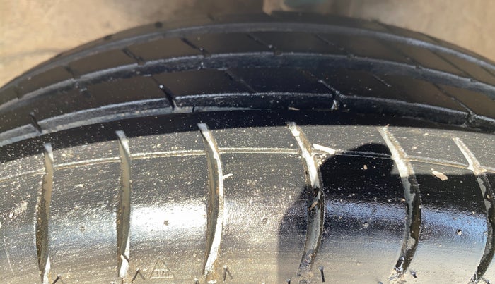 2017 Maruti Wagon R 1.0 VXI, Petrol, Manual, 27,223 km, Left Front Tyre Tread