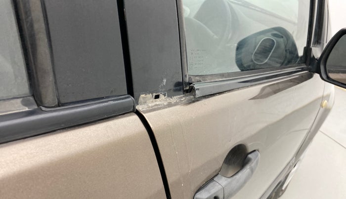 2012 Maruti Ritz VXI, Petrol, Manual, 83,031 km, Driver-side door - Weather strip has minor damage