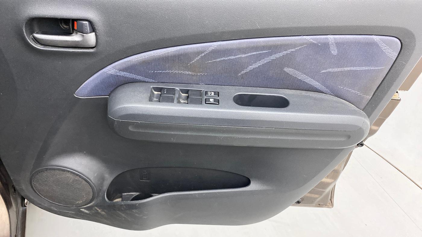 2012 Maruti Ritz VXI, Petrol, Manual, 83,031 km, Driver Side Door Panels Control