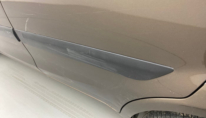 2012 Maruti Ritz VXI, Petrol, Manual, 83,031 km, Rear left door - Slightly dented