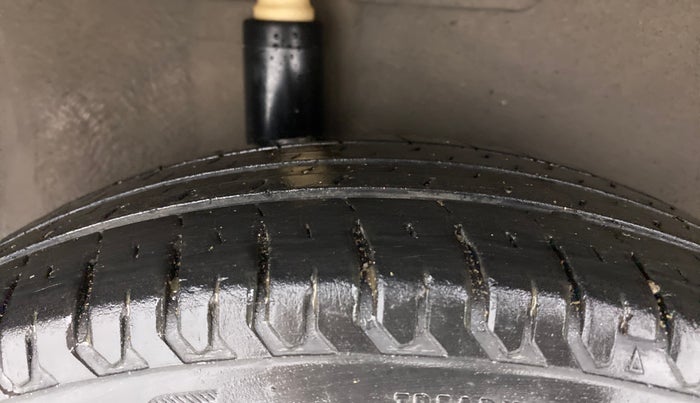 2012 Maruti Ritz VXI, Petrol, Manual, 83,031 km, Right Rear Tyre Tread