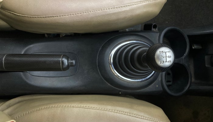 2013 Honda Brio S MT, Petrol, Manual, 73,333 km, Gear Lever