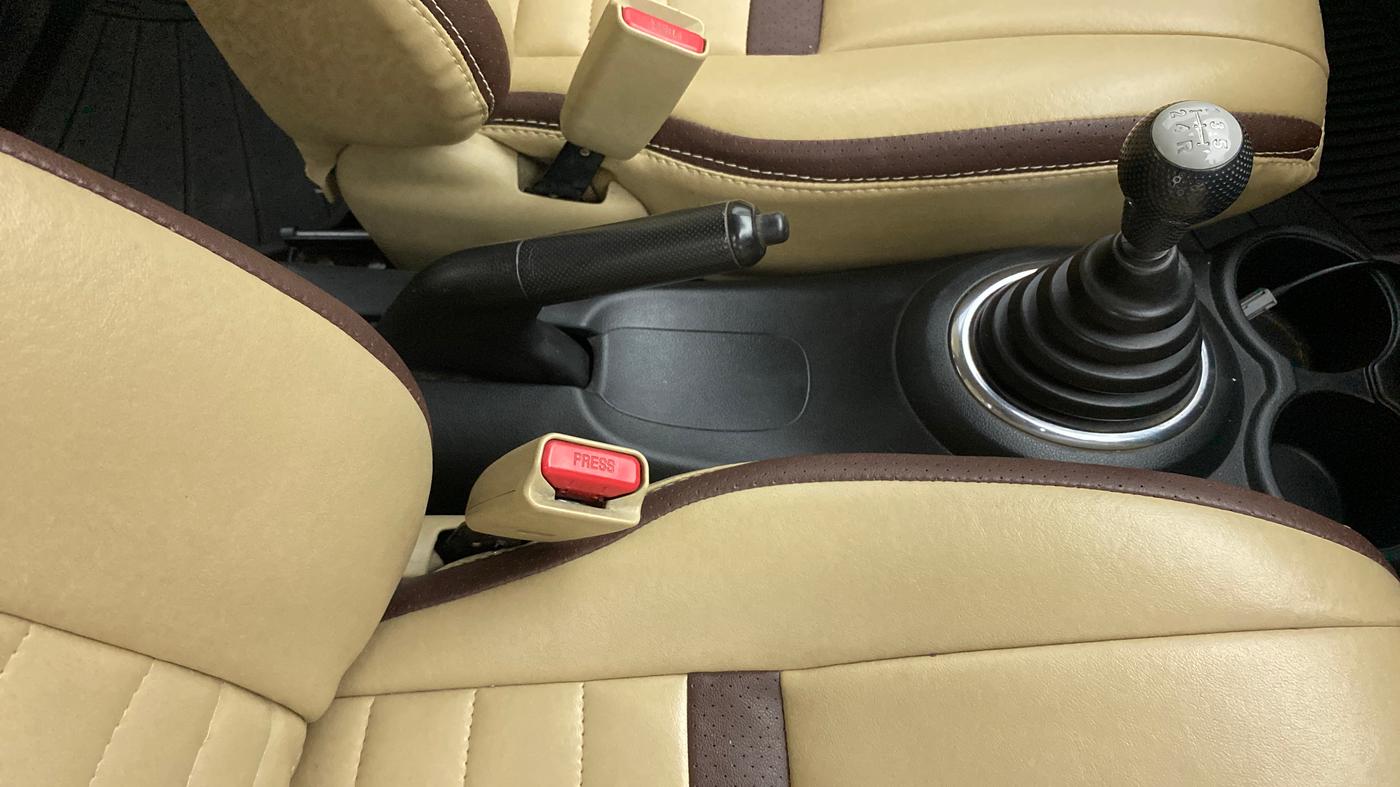 2012 Honda Brio S MT, Petrol, Manual, 90,437 km, Gear Lever