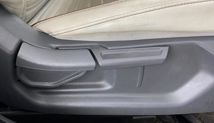 2021 Hyundai AURA S CNG, CNG, Manual, 34,584 km, Driver Side Adjustment Panel