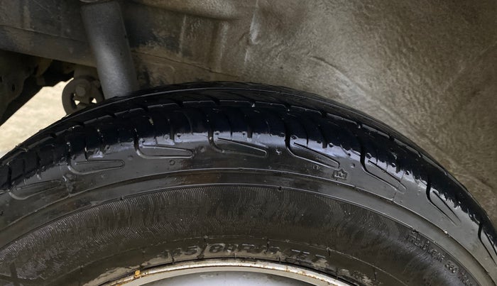 2017 Maruti Wagon R 1.0 LXI, Petrol, Manual, 80,949 km, Right Rear Tyre Tread