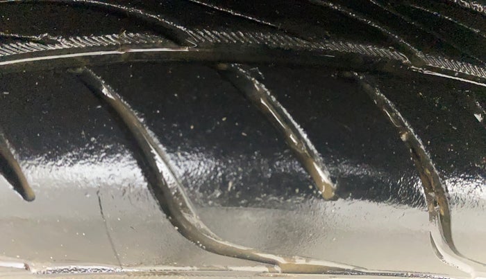 2019 Hyundai Grand i10 MAGNA AT 1.2 KAPPA VTVT, Petrol, Automatic, 40,659 km, Left Front Tyre Tread