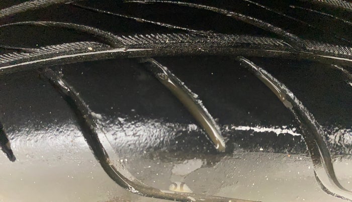 2019 Hyundai Grand i10 MAGNA AT 1.2 KAPPA VTVT, Petrol, Automatic, 40,659 km, Left Rear Tyre Tread