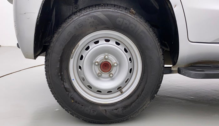 2019 Mahindra TUV300 T8, Diesel, Manual, 84,145 km, Right Rear Wheel