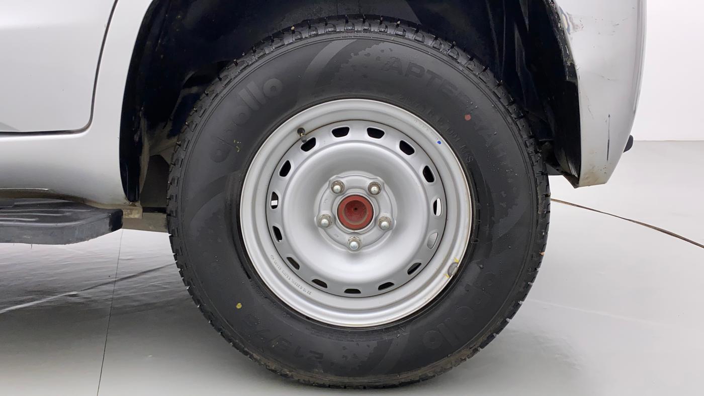 2019 Mahindra TUV300 T8, Diesel, Manual, 84,145 km, Left Rear Wheel
