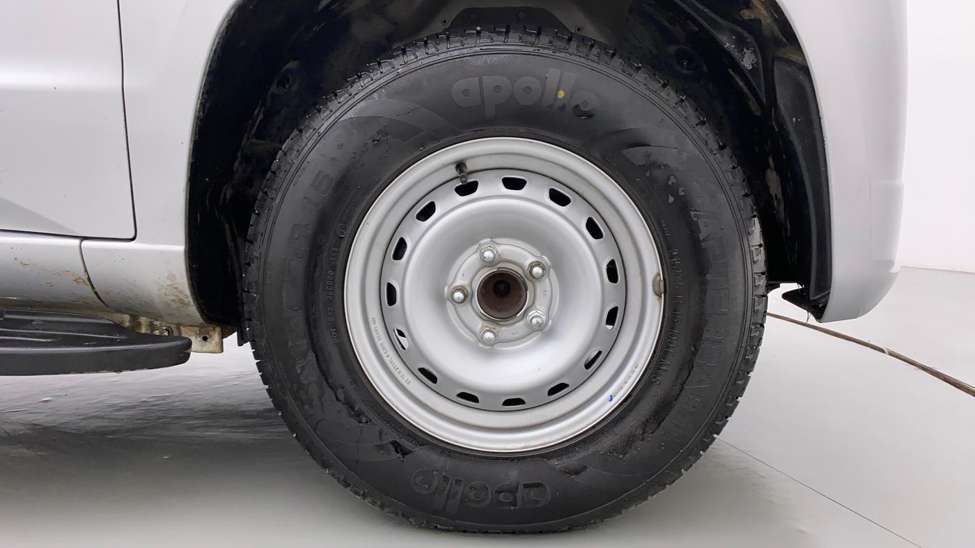 2019 Mahindra TUV300 T8, Diesel, Manual, 84,145 km, Right Front Wheel