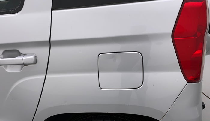 2019 Mahindra TUV300 T8, Diesel, Manual, 84,145 km, Left quarter panel - Minor scratches