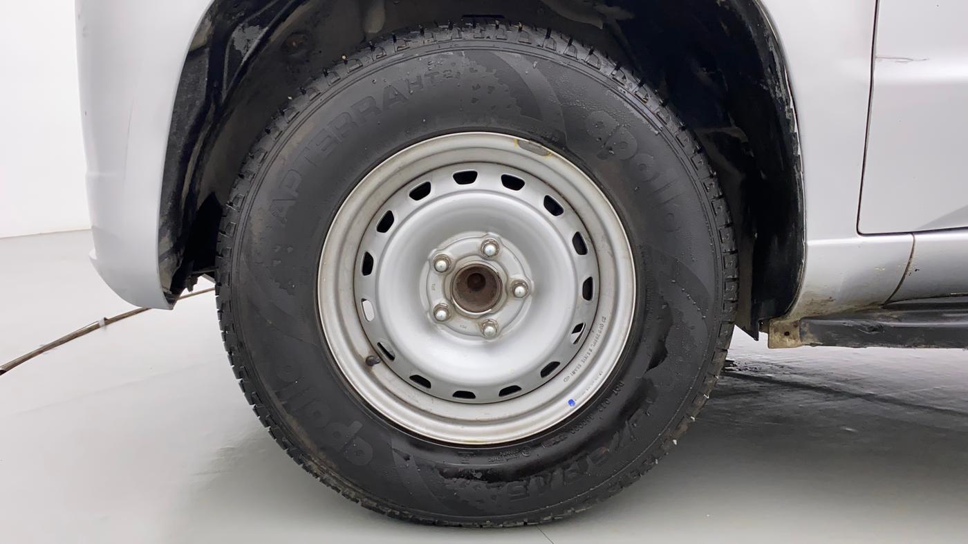 2019 Mahindra TUV300 T8, Diesel, Manual, 84,145 km, Left Front Wheel