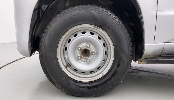 2019 Mahindra TUV300 T8, Diesel, Manual, 84,145 km, Left Front Wheel