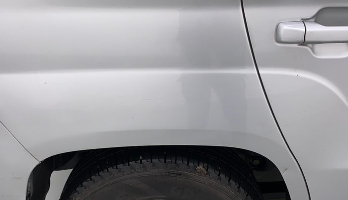 2019 Mahindra TUV300 T8, Diesel, Manual, 84,145 km, Right quarter panel - Minor scratches