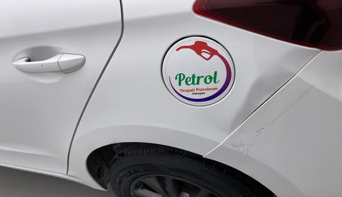 2019 Hyundai Elite i20 SPORTZ PLUS 1.2, Petrol, Manual, 26,880 km, Left quarter panel - Minor scratches