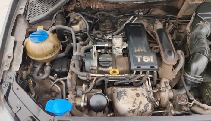 2014 Volkswagen Vento HIGHLINE PETROL AT, Petrol, Automatic, 98,542 km, Engine View - Right