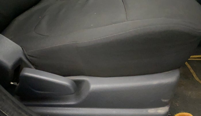 2016 Renault Kwid RXT 0.8 (O), Petrol, Manual, 53,563 km, Driver Side Adjustment Panel