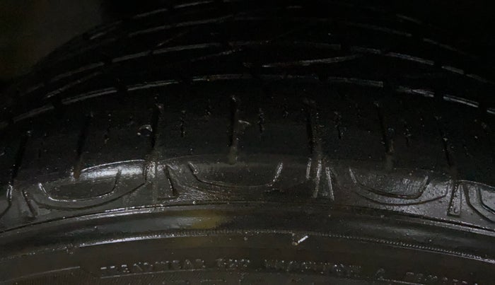 2018 Jeep Compass LIMITED 1.4 PETROL AT, Petrol, Automatic, 40,188 km, Right Rear Tyre Tread