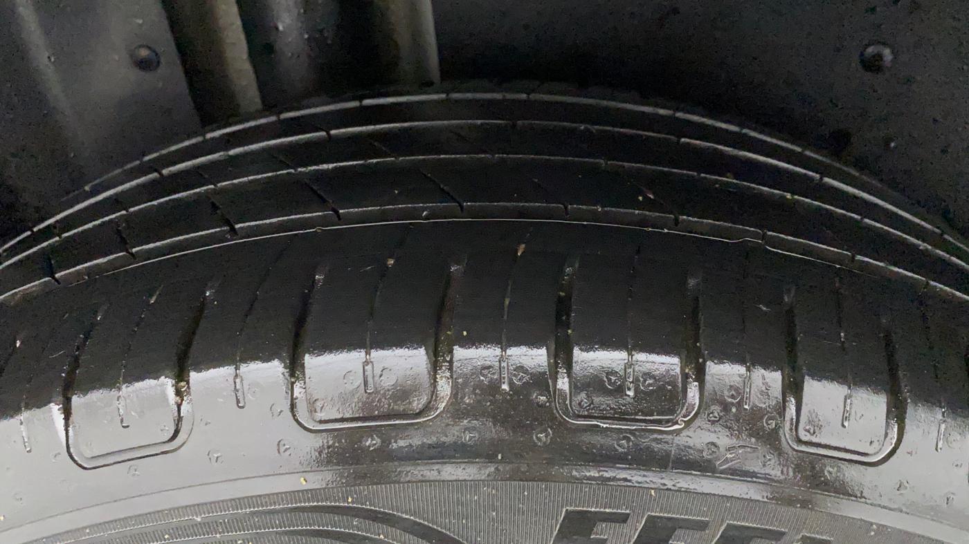 2021 MG HECTOR SHARP 1.5 DCT PETROL, Petrol, Automatic, 24,509 km, Right Rear Tyre Tread