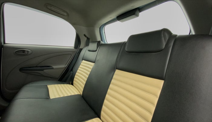 2011 Toyota Etios Liva G, Petrol, Manual, 48,721 km, Right Side Rear Door Cabin