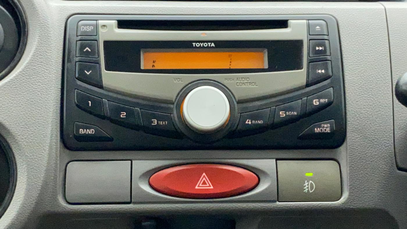 2011 Toyota Etios Liva G, Petrol, Manual, 48,721 km, Infotainment System