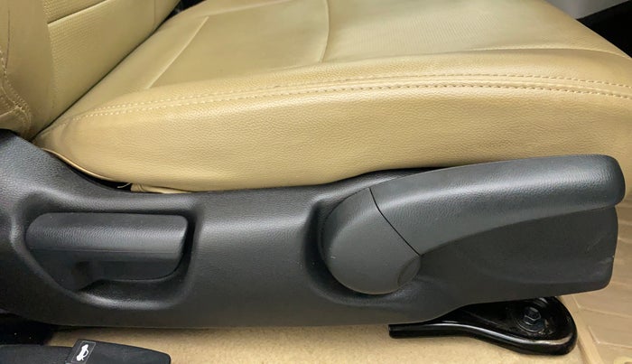 2018 Honda City V MT PETROL, Petrol, Manual, 14,437 km, Driver Side Adjustment Panel