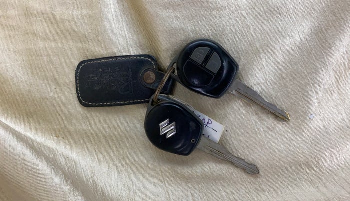 2015 Maruti Ertiga VXI, CNG, Manual, 70,614 km, Key Close Up