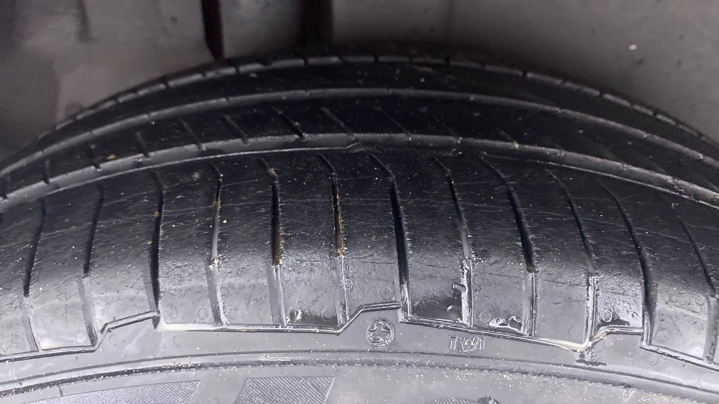 2013 Maruti Ertiga ZDI, Diesel, Manual, 98,482 km, Right Rear Tyre Tread