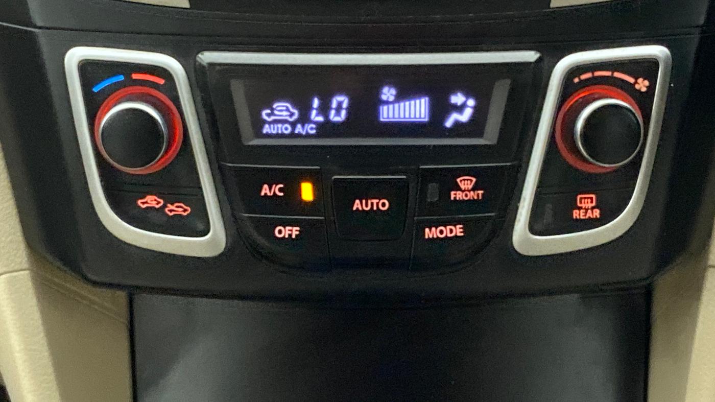2017 Maruti Ciaz DELTA 1.3 DDIS SHVS, Diesel, Manual, 63,612 km, Automatic Climate Control