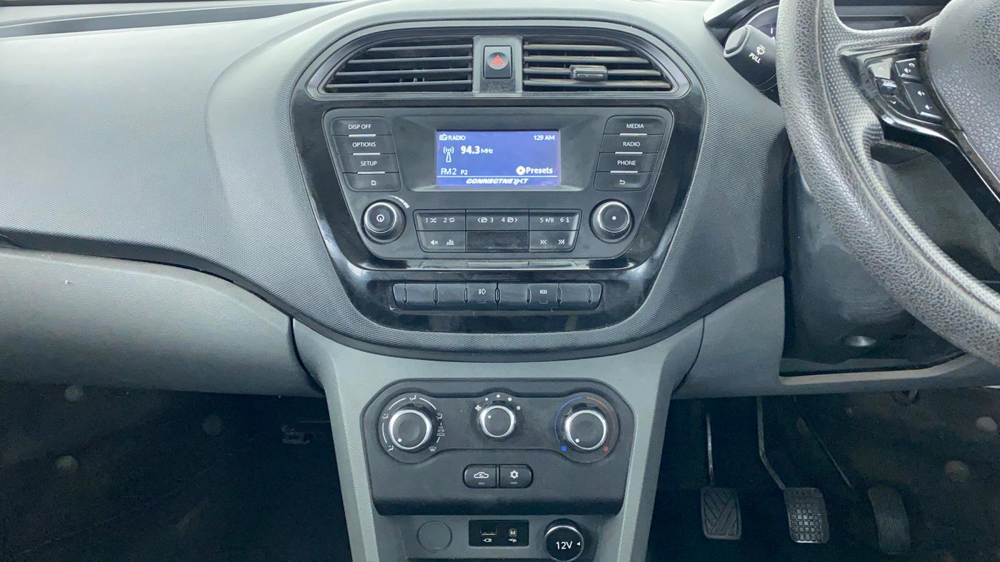 2018 Tata TIGOR Revotron XT, CNG, Manual, 85,424 km, Air Conditioner