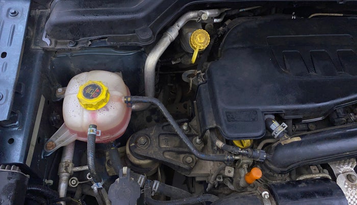 2021 Mahindra XUV300 W8 (O) 1.2 PETROL AMT, Petrol, Automatic, 57,357 km, Engine View - Right