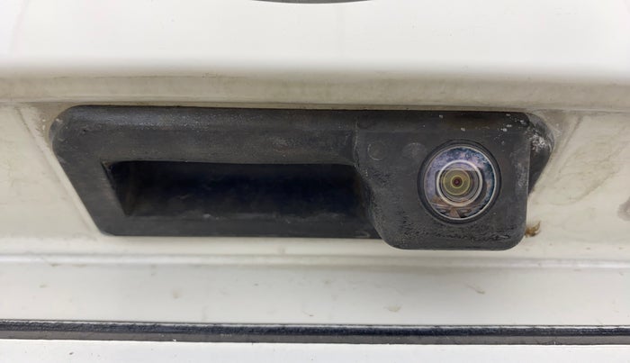 2016 Volkswagen Ameo HIGHLINE1.5L, Diesel, Manual, 1,12,892 km, Parking Camera