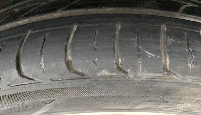 2015 Hyundai Elite i20 ASTA 1.2, Petrol, Manual, 99,738 km, Left Rear Tyre Tread