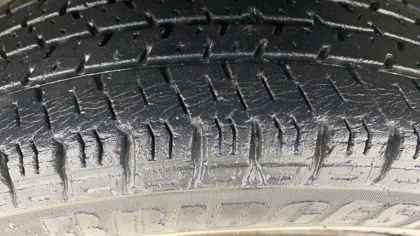2014 Maruti Alto K10 VXI, Petrol, Manual, 44,648 km, Left Front Tyre Tread