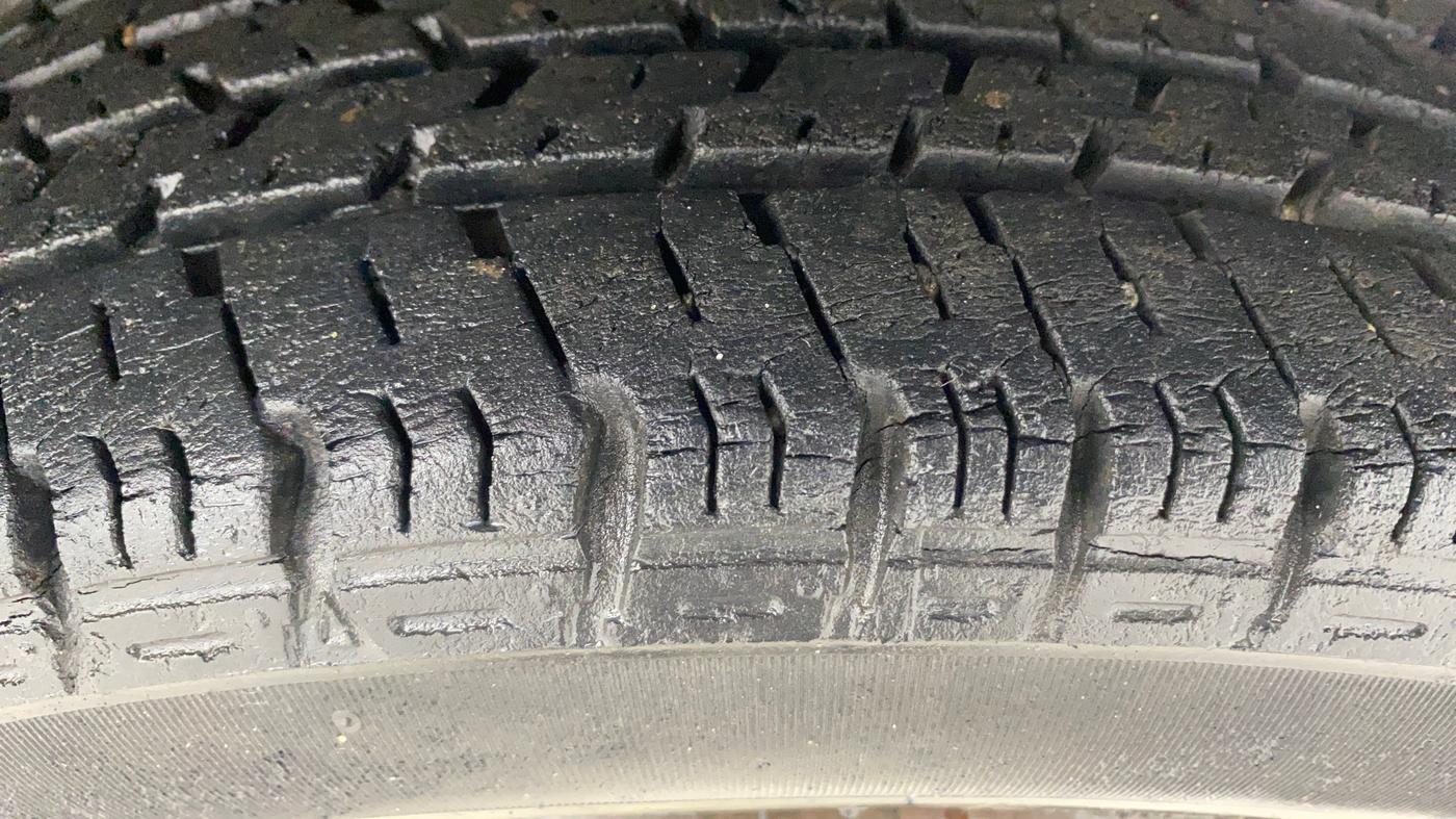 2014 Maruti Alto K10 VXI, Petrol, Manual, 44,648 km, Left Rear Tyre Tread
