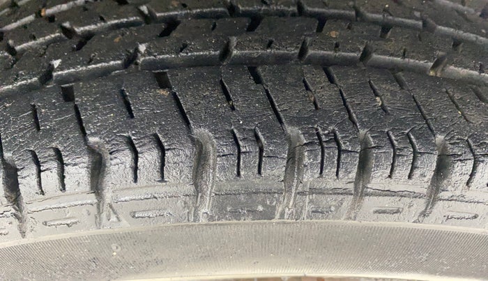 2014 Maruti Alto K10 VXI, Petrol, Manual, 44,648 km, Left Rear Tyre Tread