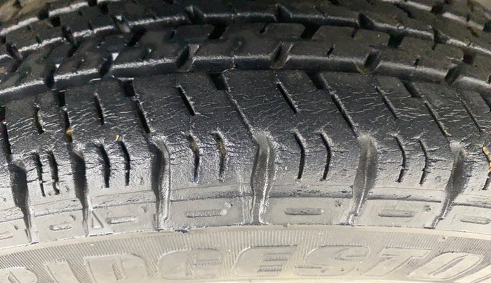 2014 Maruti Alto K10 VXI, Petrol, Manual, 44,648 km, Right Front Tyre Tread