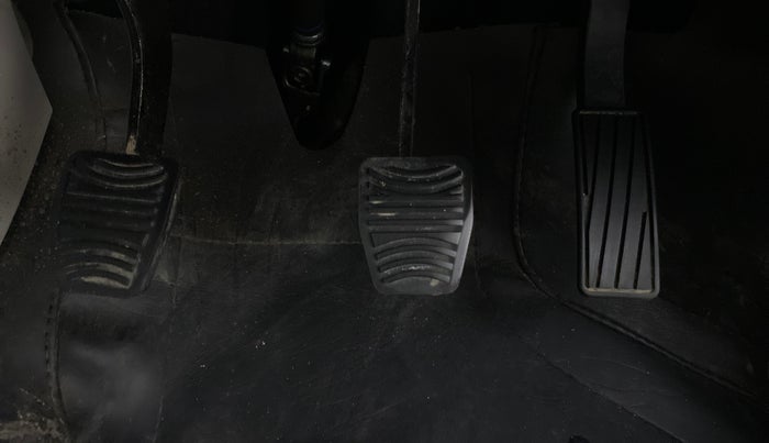 2021 Mahindra XUV300 W6 1.5 DIESEL, Diesel, Manual, 36,372 km, Pedals