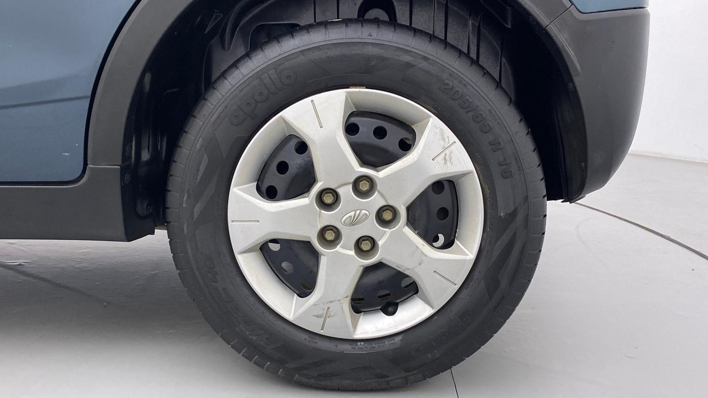2021 Mahindra XUV300 W6 1.5 DIESEL, Diesel, Manual, 36,372 km, Left Rear Wheel