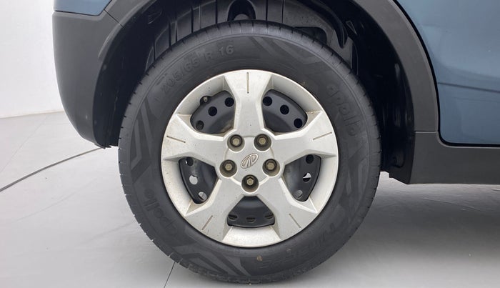 2021 Mahindra XUV300 W6 1.5 DIESEL, Diesel, Manual, 36,372 km, Right Rear Wheel
