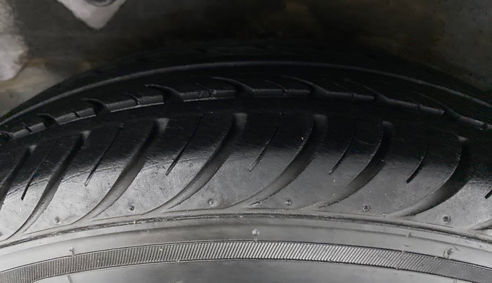 2014 Hyundai i10 MAGNA 1.1 IRDE2, Petrol, Manual, 84,127 km, Right Rear Tyre Tread