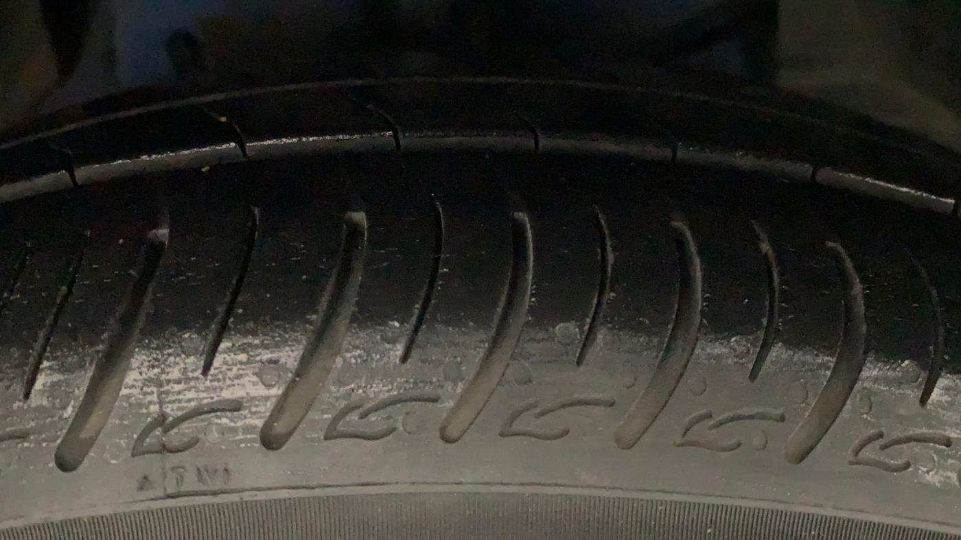 2015 Tata Zest XMS PETROL, Petrol, Manual, 75,916 km, Right Front Tyre Tread