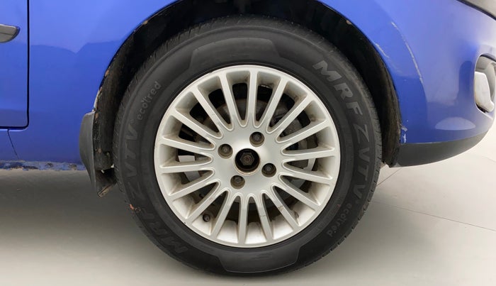 2015 Tata Zest XMS PETROL, Petrol, Manual, 75,916 km, Right Front Wheel