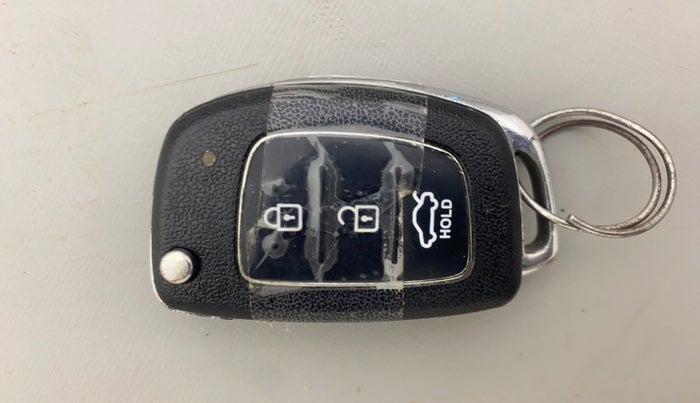 2015 Hyundai Xcent SX 1.2, Petrol, Manual, 71,575 km, Key Close Up