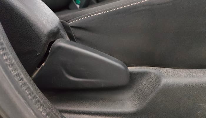 2020 Renault Kwid RXL, Petrol, Manual, 20,477 km, Driver Side Adjustment Panel