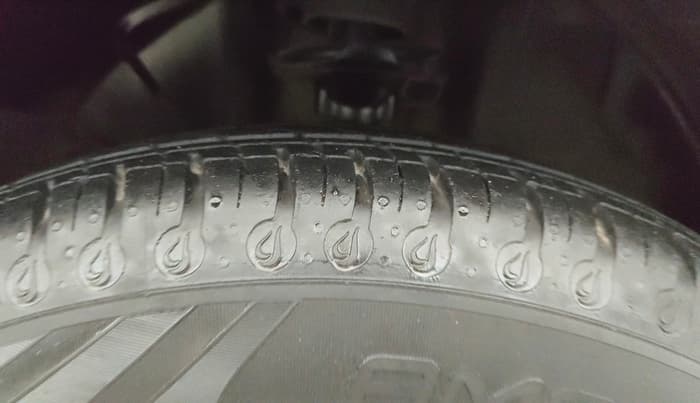 2020 Renault Kwid RXL, Petrol, Manual, 20,477 km, Right Front Tyre Tread