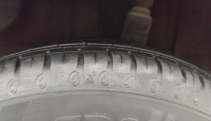 2020 Renault Kwid RXL, Petrol, Manual, 20,477 km, Left Rear Tyre Tread