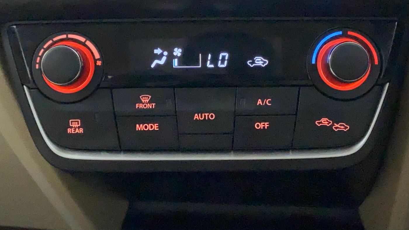2020 Maruti Dzire ZXI, Petrol, Manual, 13,502 km, Automatic Climate Control